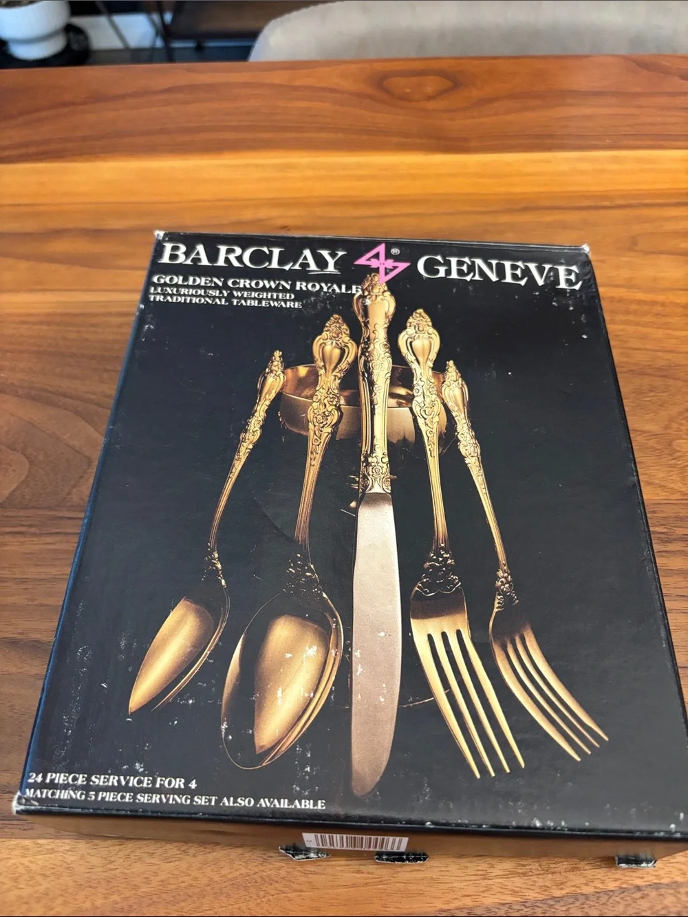 New Barclay Geneve Golden Crown Royale Weighted Flatware Silverware Set of 48